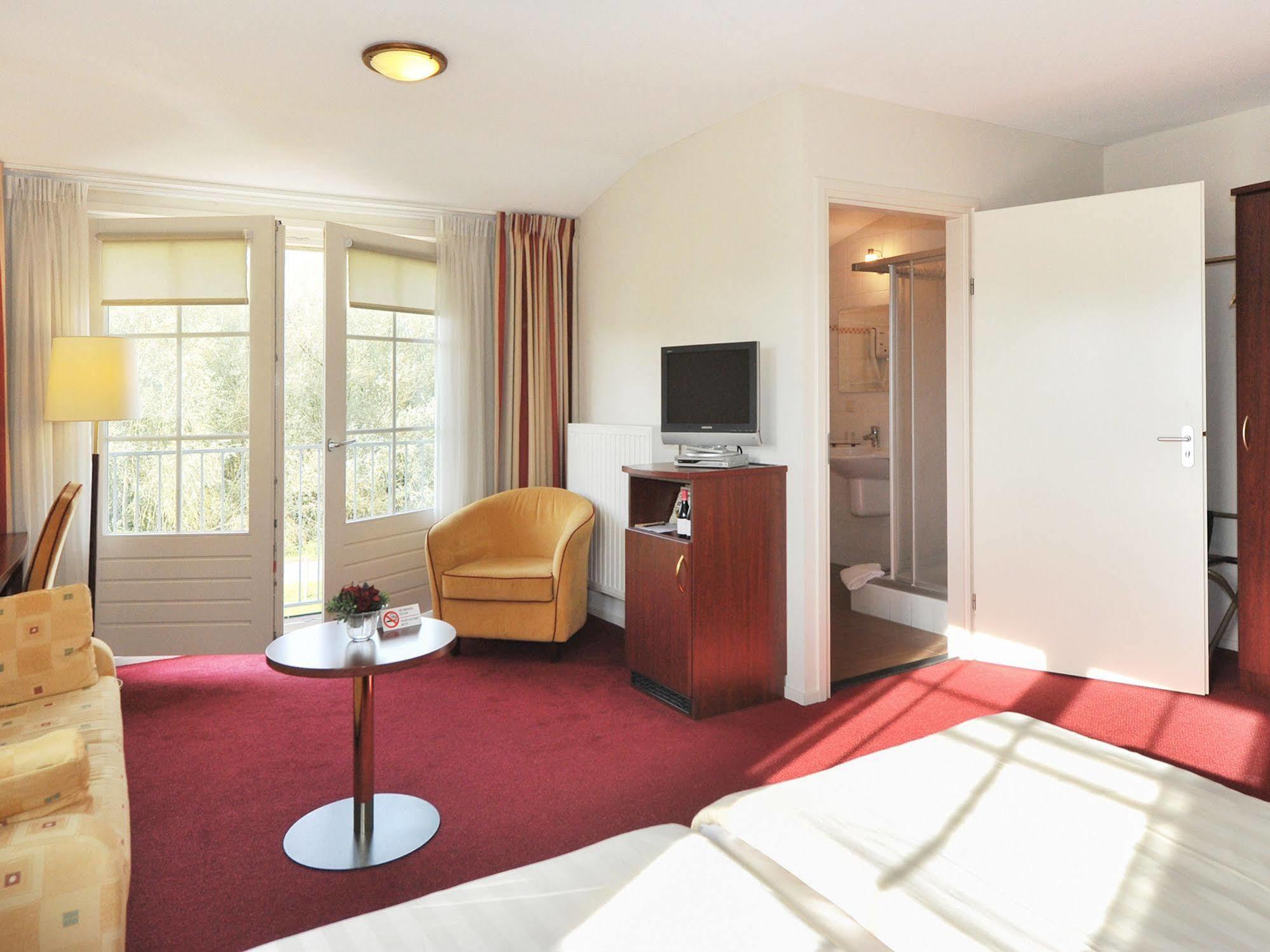 De Brabantse Biesbosch Hotel Werkendam Bagian luar foto