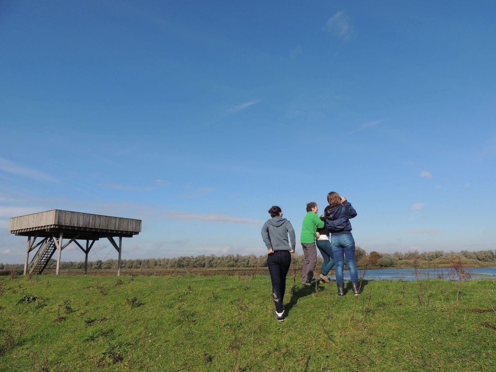 De Brabantse Biesbosch Hotel Werkendam Bagian luar foto