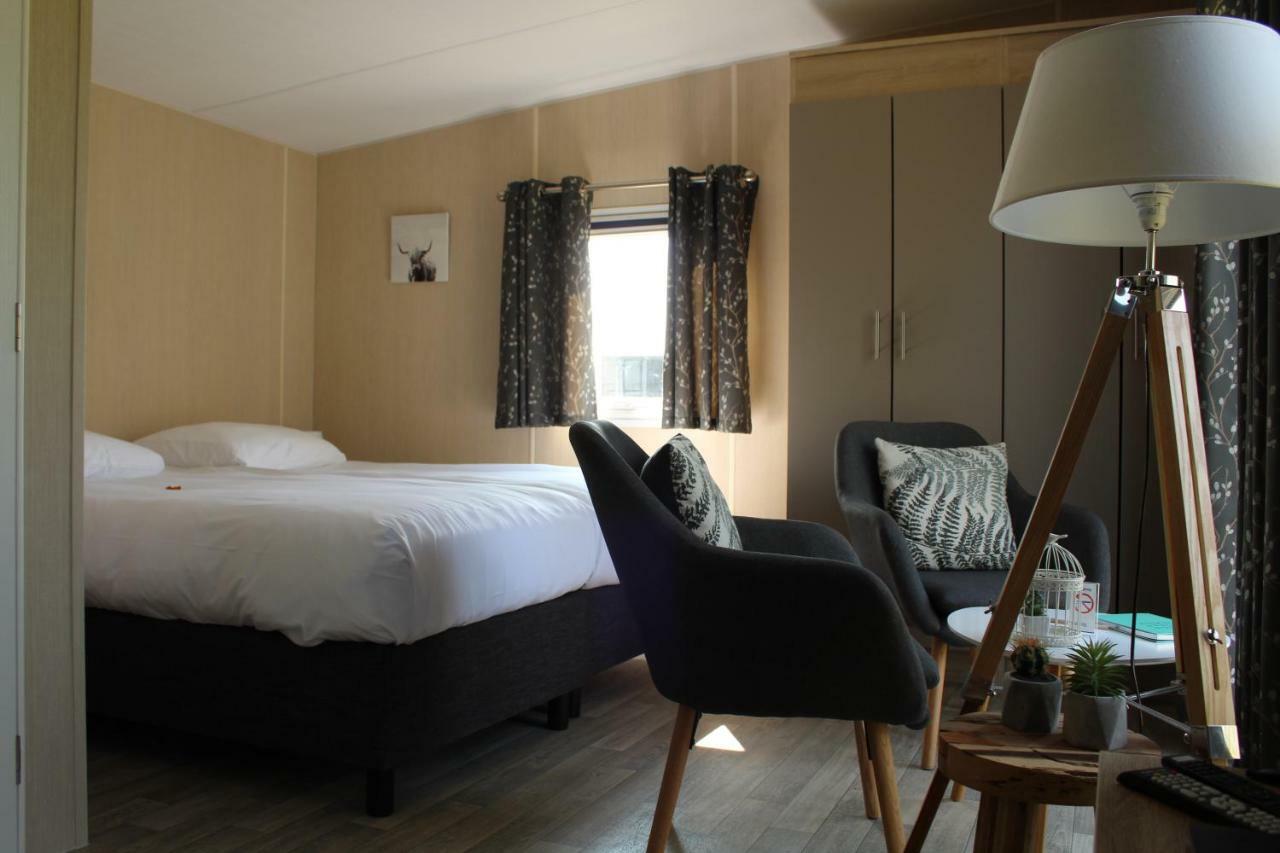De Brabantse Biesbosch Hotel Werkendam Bagian luar foto