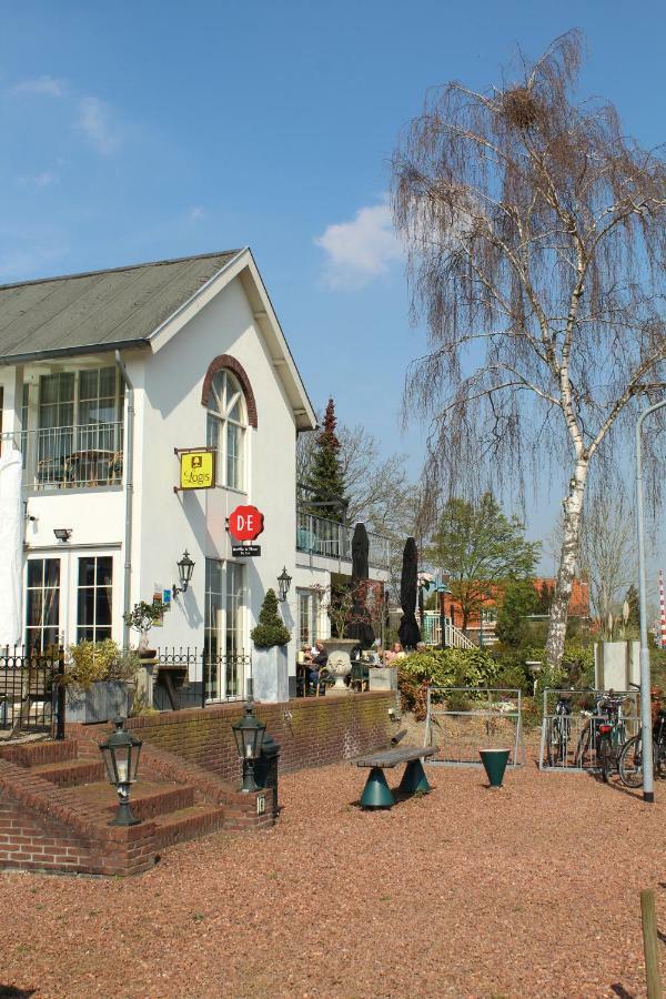 De Brabantse Biesbosch Hotel Werkendam Bagian luar foto