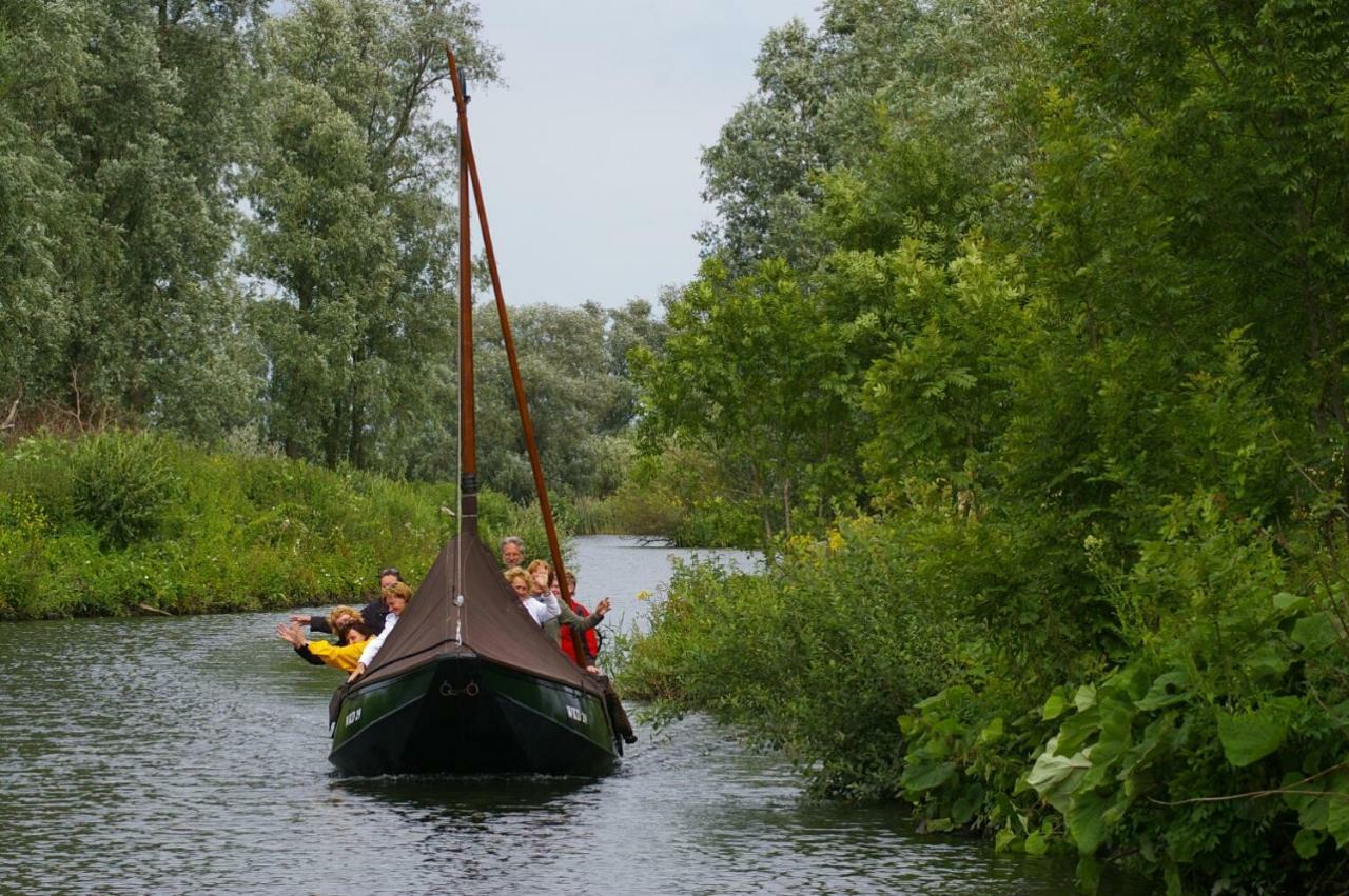 De Brabantse Biesbosch Hotel Werkendam Bagian luar foto